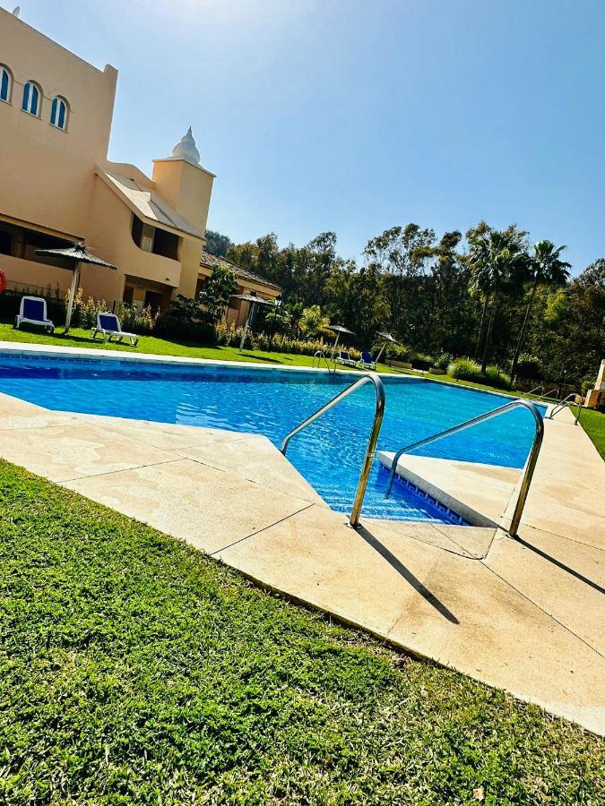 Leilighet Penthouse Au Calme Avec Vue Nature Environnante Et Tres Grandes Terrasses Marbella